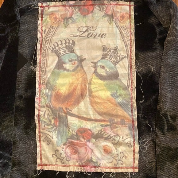 Multi-colored country tee w/ bird detail on back - Picture 2 of 4